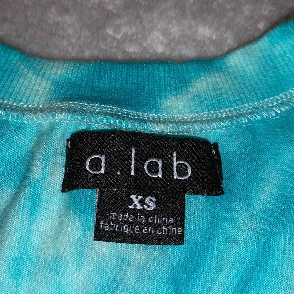 a lab. Racer back tank - Picture 3 of 4